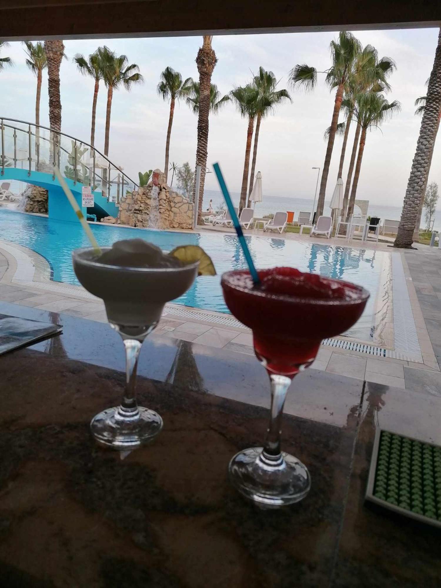 Simos Magic Beach Hotel Apts Ayía Nápa Extérieur photo