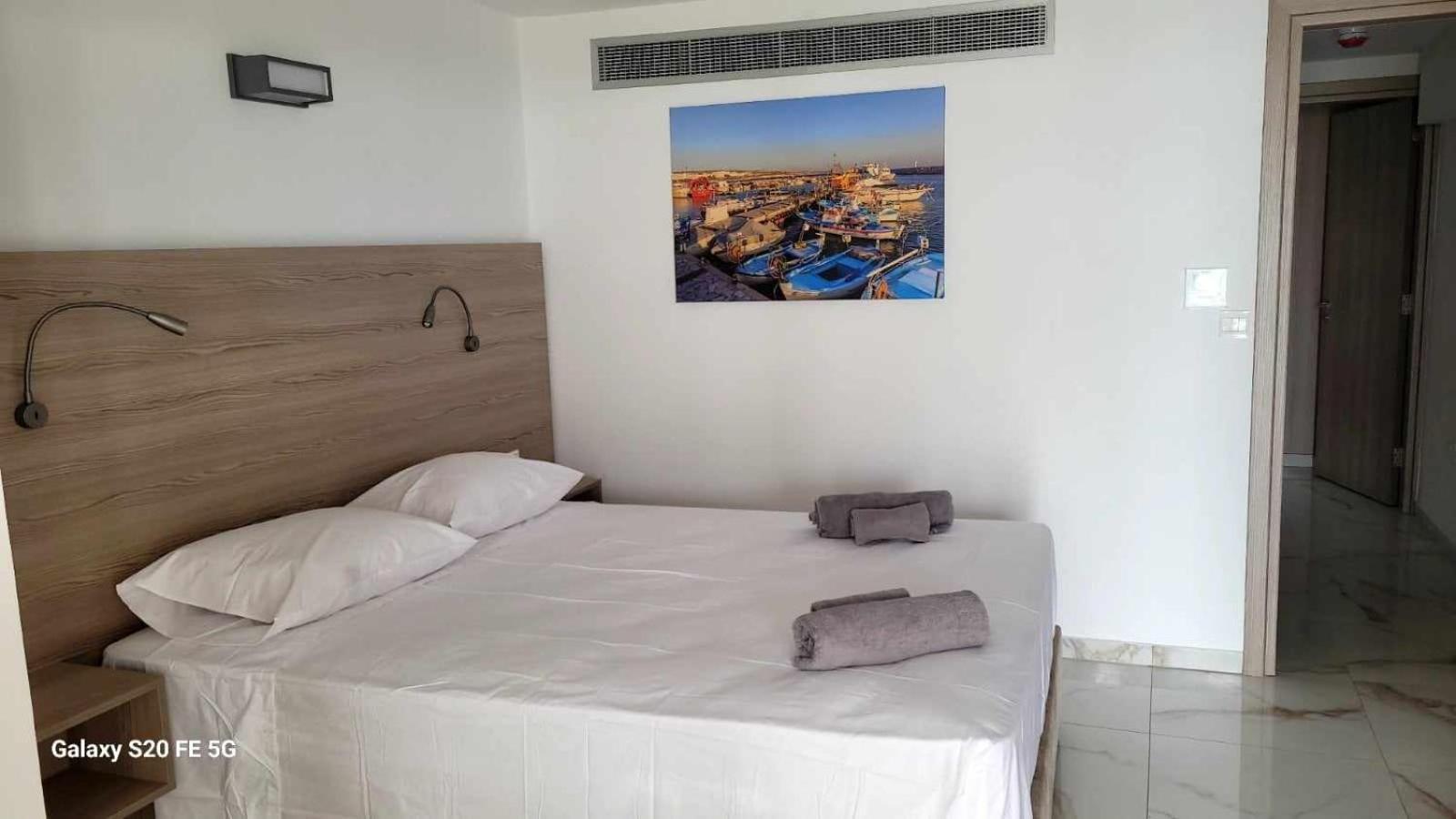 Simos Magic Beach Hotel Apts Ayía Nápa Extérieur photo