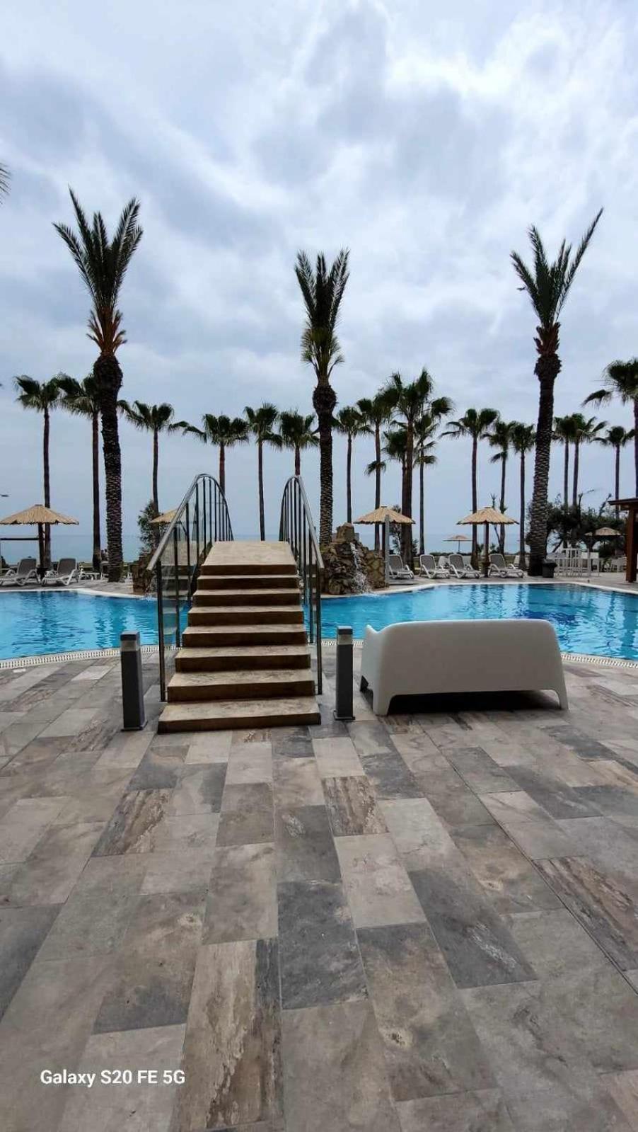 Simos Magic Beach Hotel Apts Ayía Nápa Extérieur photo