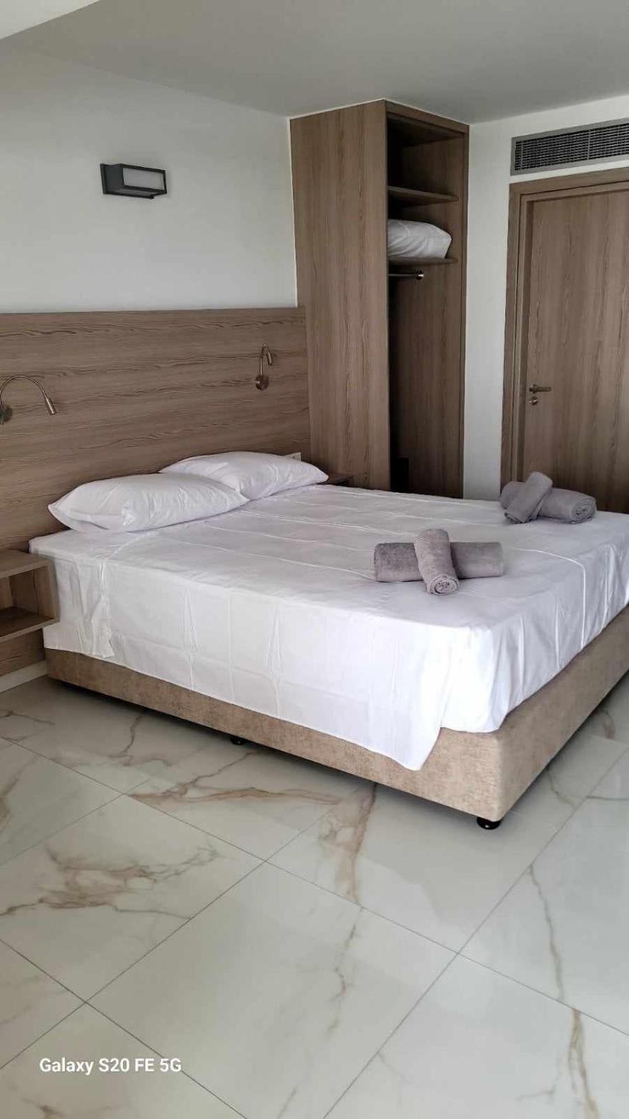 Simos Magic Beach Hotel Apts Ayía Nápa Extérieur photo