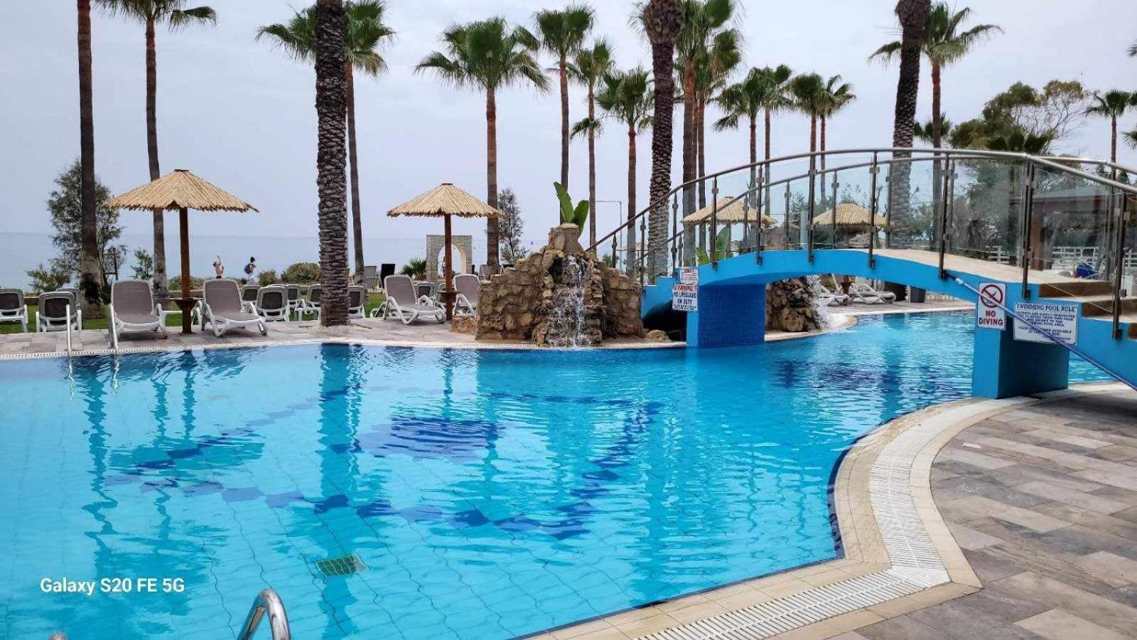 Simos Magic Beach Hotel Apts Ayía Nápa Extérieur photo