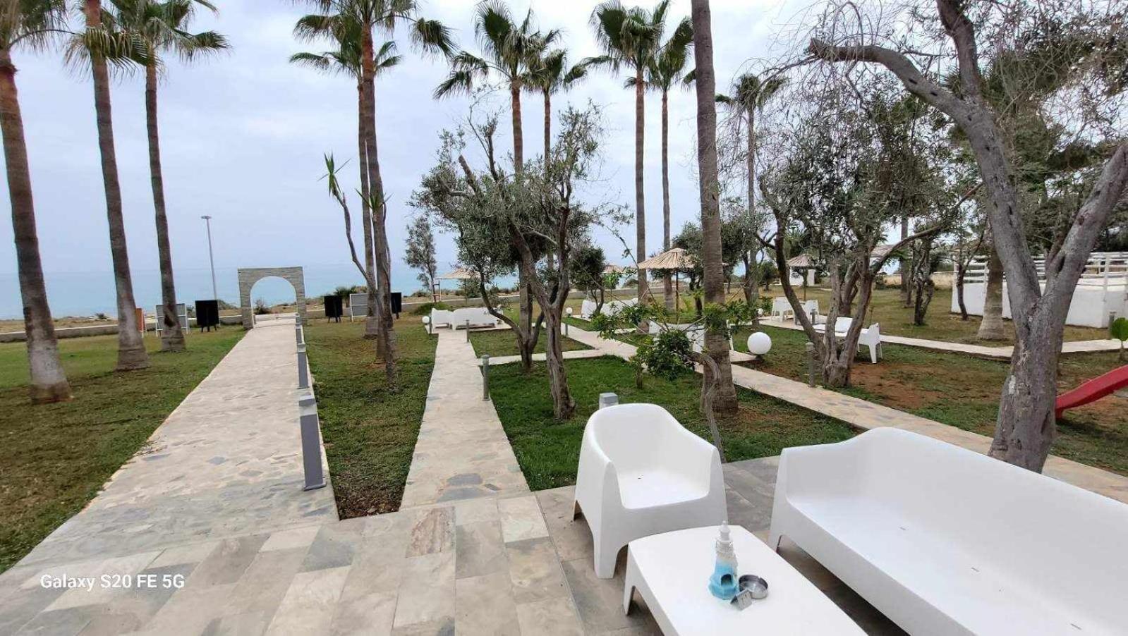 Simos Magic Beach Hotel Apts Ayía Nápa Extérieur photo